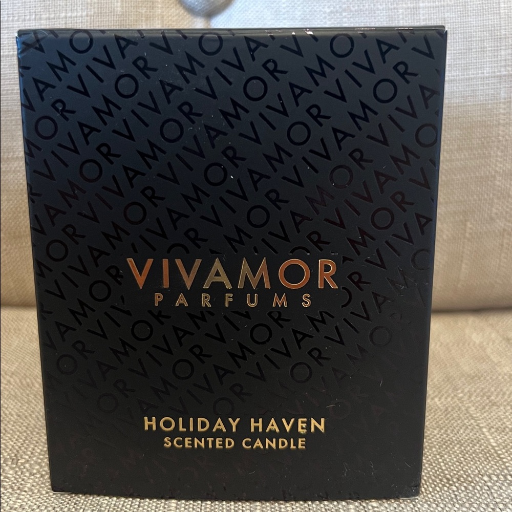 Vivamor Parfums Holiday Haven Scented Candle - NIB